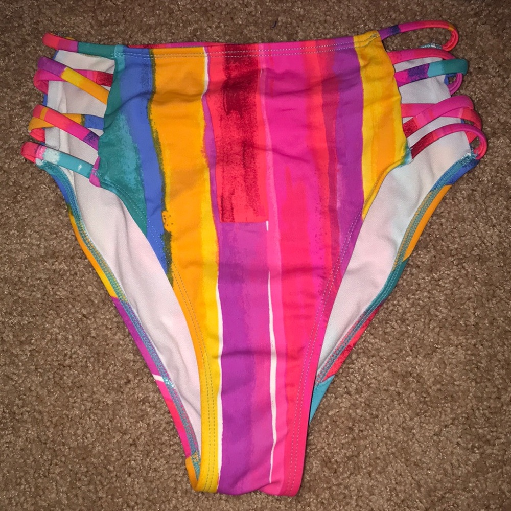 woman’s bathing suit, high rise bottoms